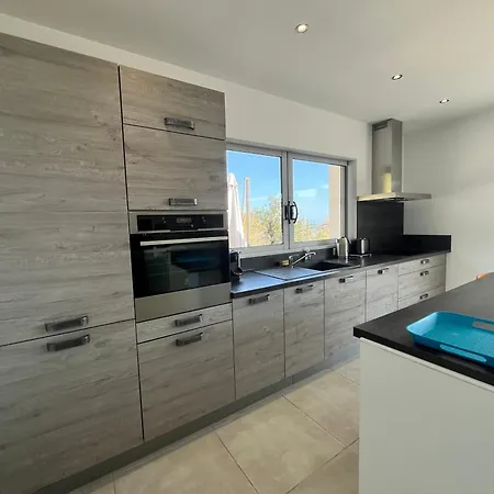 Soleil Rouge Sari Solenzara